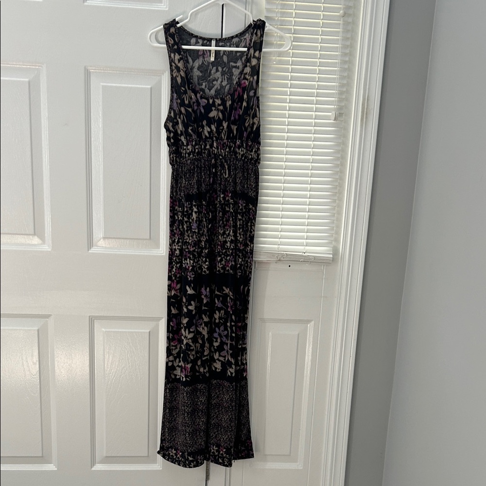 Floral Sleeveless Maxi Dress